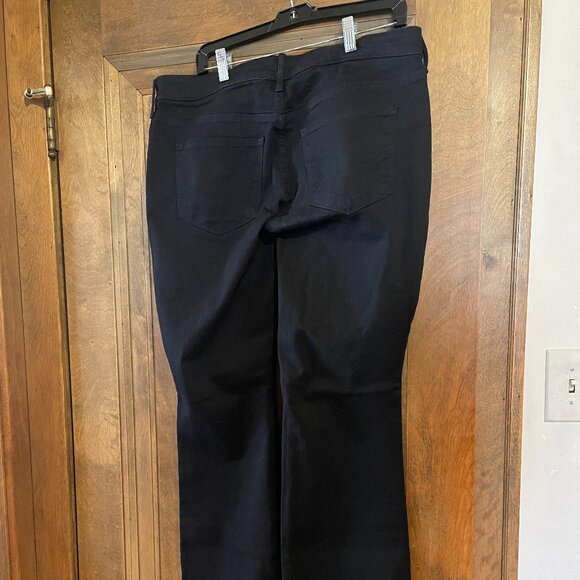 BNWT Old Navy 14 SHORT / Midrise Kicker Boot Cut Jean. Black women's Jeans - Picture 5 of 13